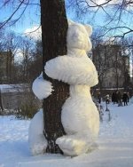 bear-hug-snow-sculpture-1.jpg