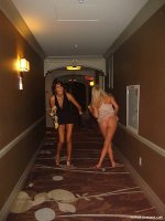 naked_wive_at_the_vegas_hotel_hallway_2.jpg