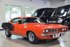 1971-plymouth-cuda-hemi-4-speed.jpeg