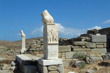 Temple_Dionysus_Delos_Stoivadeion_130086.jpg