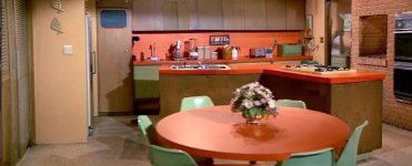 the-brady-bunch-tv-show-kitchen-1.jpg