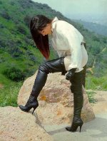 015_THIGHBOOTS_N_035.jpg